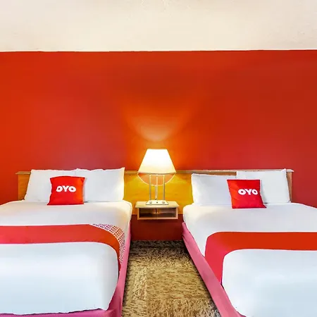 Oyo Hotel North Lima Oh - Boardman Exterior photo